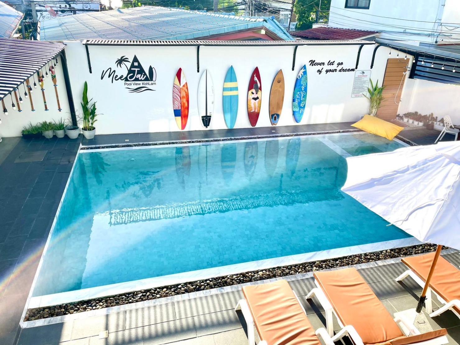 Hotel มีใจ พูลวิว เกาะล้าน Meejai Pool View Kohlarn Esterno foto